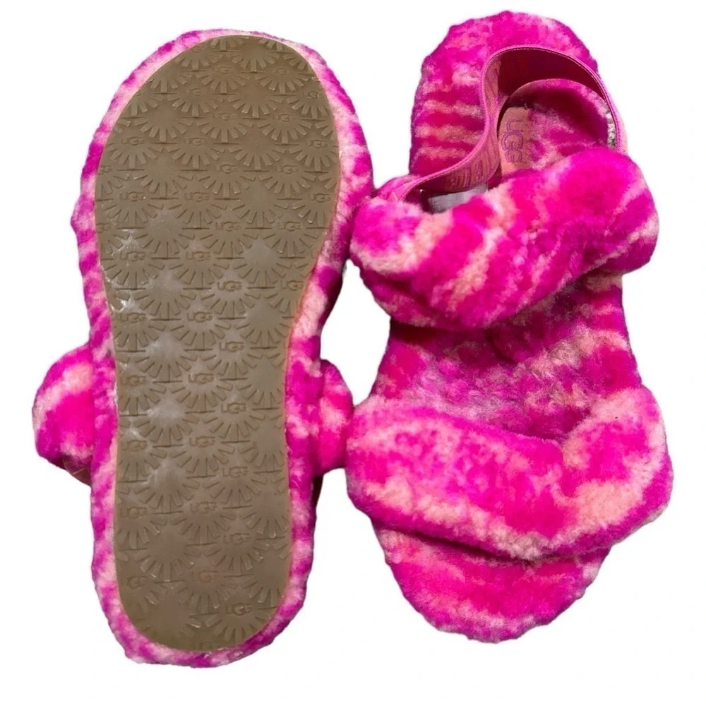 GUC - UGG Oh Yeah Zebra Sandal Slipper (Big Girl 4)